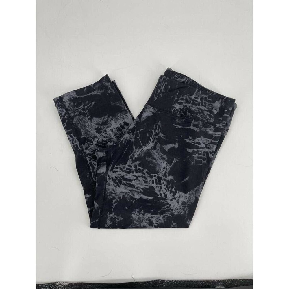 Marble Pattern Capri Leggings